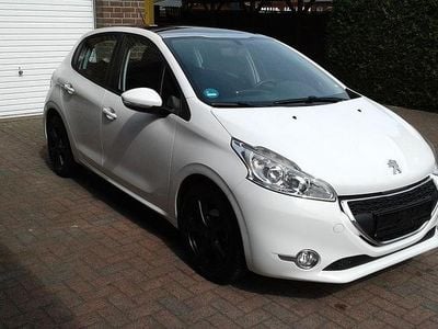 Second-hand Peugeot 208 Active 68 CP (50 kW) 2012 Alb Hatchback