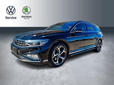 Gebraucht VW Passat R-line 200 PS (147 kW) 2022 Deep black perleffekt Kombi