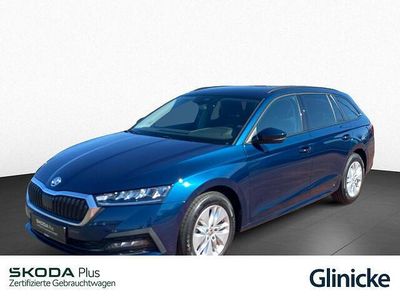 Gebraucht Skoda Octavia Ambition 116 PS (85 kW) 2022 Lavablau metallic Kombi