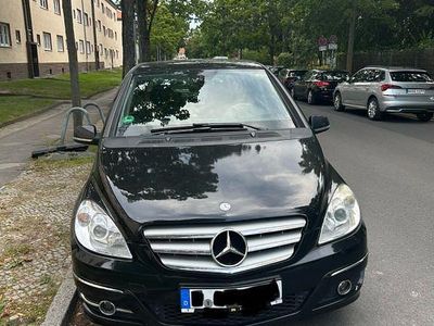 Mercedes B180
