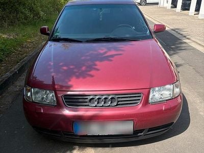 Gebraucht Audi A3 125 PS (91 kW) 1998 Rot Kleinwagen