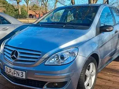 Gebraucht Mercedes B150 Edition 96 PS (70 kW) 2008 Blau Van / Kleinbus
