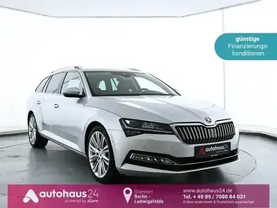 Gebraucht Skoda Superb Style 200 PS (147 kW) 2023 Silber Kombi