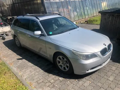 Gebraucht BMW 525 180 PS (132 kW) 2005 Silber Kombi