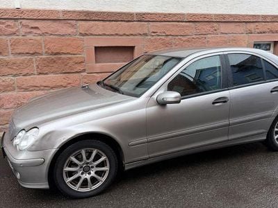 Silber Gebraucht 2006 Mercedes C180 Elegance Limousine | 3.850 € (Fairer Preis)
