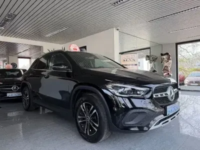 Gebraucht Mercedes GLA200 150 PS (110 kW) 2023 Schwarz SUV