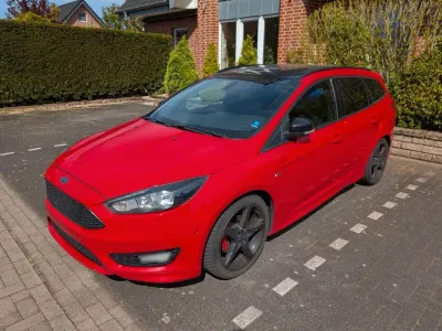 Brugt Ford Focus ST-Line 120 HK (88 kW) 2016 Rød Sedan