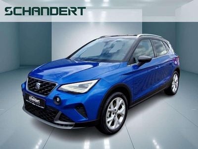 Saphirblau, mitternachtsschwar Gebraucht 2023 Seat Arona FR SUV | 22.850 € (Fairer Preis)