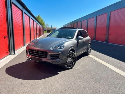 Usata Porsche Cayenne Turbo 519 CV (381 kW) 2017 Grigio SUV