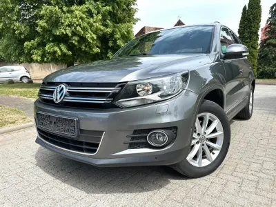 Gebraucht VW Tiguan LOUNGE 150 PS (110 kW) 2015 Grau SUV