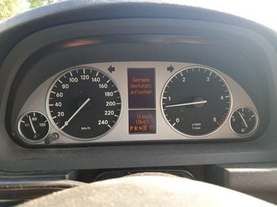 Mercedes B200