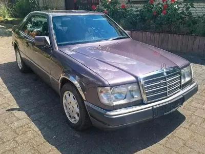 Gebraucht Mercedes C230 132 PS (97 kW) 1991 Andere farben Coupé
