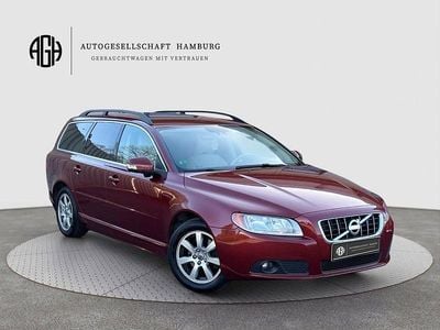 Gebraucht Volvo V70 Momentum 109 PS (80 kW) 2010 Rot Kombi