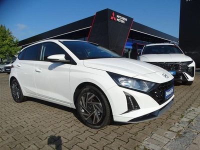 Neu Hyundai i20 101 PS (74 kW) 2025 Weiß Limousine