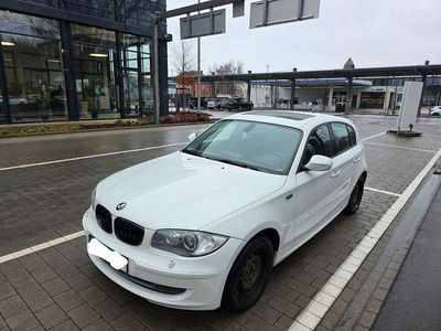 Gebraucht BMW 118 143 PS (105 kW) 2011 Weiß Kleinwagen