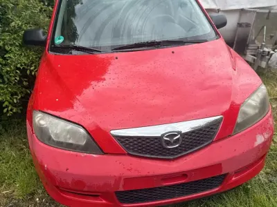 Gebraucht Mazda 2 55 PS (40 kW) 2005 Rot Kleinwagen