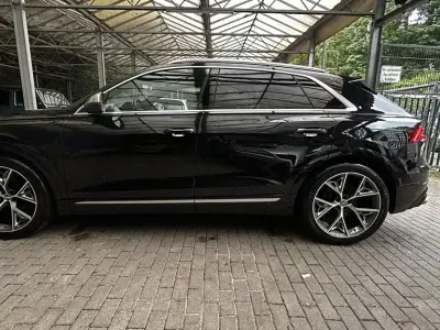 Gebraucht Audi SQ8 Sport 435 PS (319 kW) 2020 Schwarz SUV