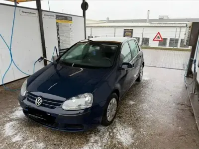 Gebraucht VW Golf V 75 PS (55 kW) 2004 Blau Kleinwagen