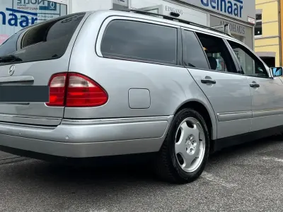 Gebraucht Mercedes E240 Avantgarde 170 PS (125 kW) 1998 Silber Kombi