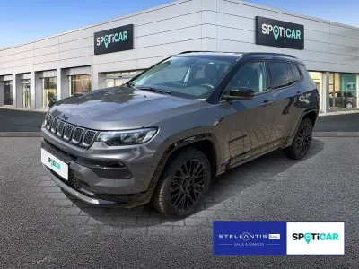 Gebraucht Jeep Compass 131 PS (96 kW) 2024 Grau SUV