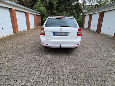 Usata Skoda Octavia 140 CV (102 kW) 2013 Bianco Station wagon