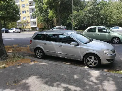 Gebraucht Opel Astra 116 PS (85 kW) 2007 Silber Kombi
