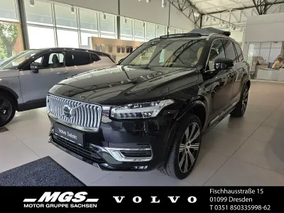 Gebraucht Volvo XC90 Ultimate 235 PS (172 kW) 2023 Onyx black / metallic SUV