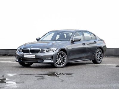 gebraucht BMW 320 i Limousine Sport Line DrivingAssistent Parka