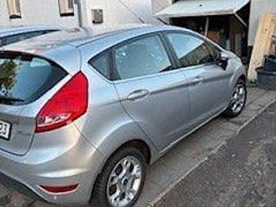 Silber Gebraucht 2012 Ford Fiesta Trend Kleinwagen | 5.500 € (Fairer Preis)