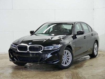 BMW 330e