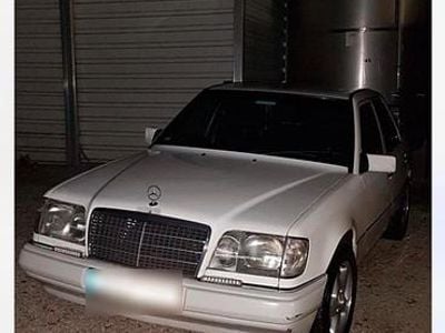 Gebraucht Mercedes E200 1992 Weiß Limousine