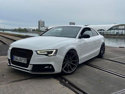 Weiß Gebraucht 2013 Audi A5 Ambiente Coupé | 11.800 € (Fairer Preis)