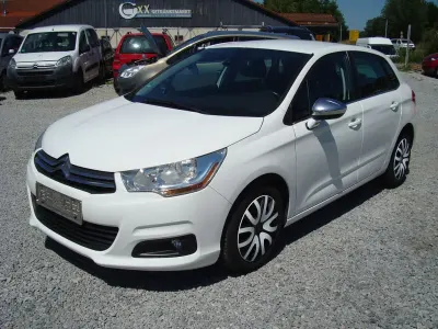 Gebraucht Citroën C4 SELECTION 131 PS (96 kW) 2014 Weiß Limousine