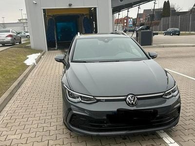 Gebraucht VW Golf VIII R-line 190 PS (139 kW) 2024 Grau Kombi