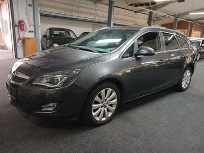 Gebraucht Opel Astra Innovation 140 PS (102 kW) 2011 Grau Kombi