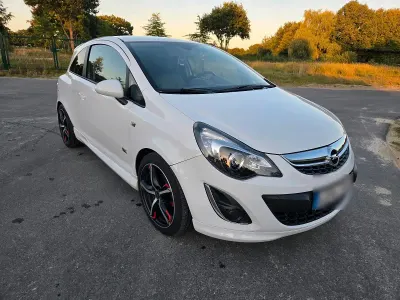 Gebraucht Opel Corsa OPC 131 PS (96 kW) 2011 Weiß Kleinwagen