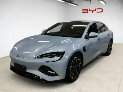 Second-hand BYD Seal 101 kW (138 CP) 2025 Albastru Berlinǎ
