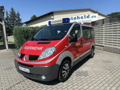 Gebraucht Renault Trafic 90 PS (66 kW) 2009 Rot Van / Kleinbus
