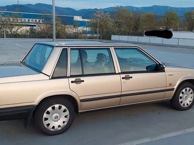 Gebraucht Volvo 740 155 PS (114 kW) 1988 Gold Limousine
