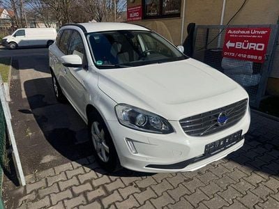 Gebraucht Volvo XC60 Momentum 181 PS (133 kW) 2014 Weiß SUV