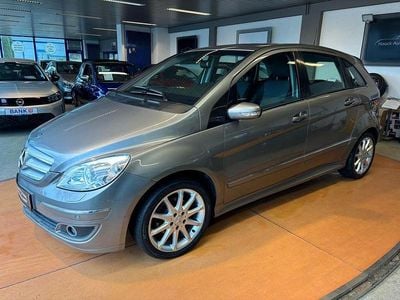 Grau Gebraucht 2006 Mercedes B170 Van / Kleinbus | 7.190 € (Etwas zu teuer)