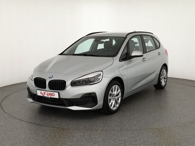 BMW 225
