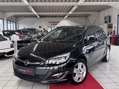 Schwarz Gebraucht 2013 Opel Astra Kombi | 4.649 € (Fairer Preis)