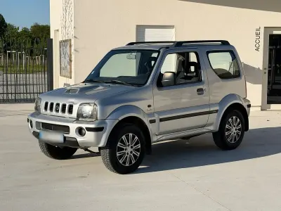Usata Suzuki Jimny 65 CV (47 kW) 2004 Grigio SUV