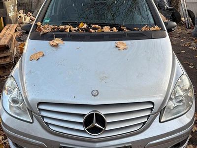 Mercedes B180