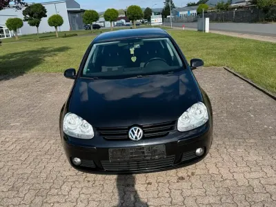 Gebraucht VW Golf V 105 PS (77 kW) 2008 Schwarz Kleinwagen