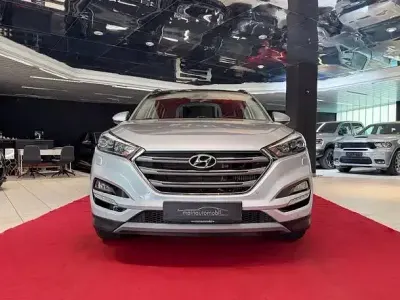 Gebraucht Hyundai Tucson 177 PS (130 kW) 2017 Silber SUV