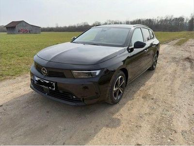 Używany Opel Astra Edition 110 KM (80 kW) 2024 Czarny Kombi