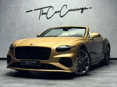 Begagnad Bentley Continental 782 HK (575 kW) 2025 Guld Cab
