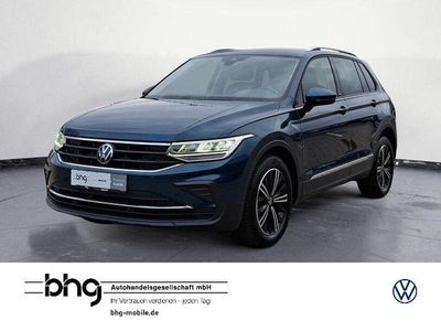Blau Gebraucht 2022 VW Tiguan Life SUV | 26.390 € (Guter Preis)